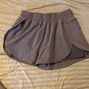 Tulip Hem athletic Shorts